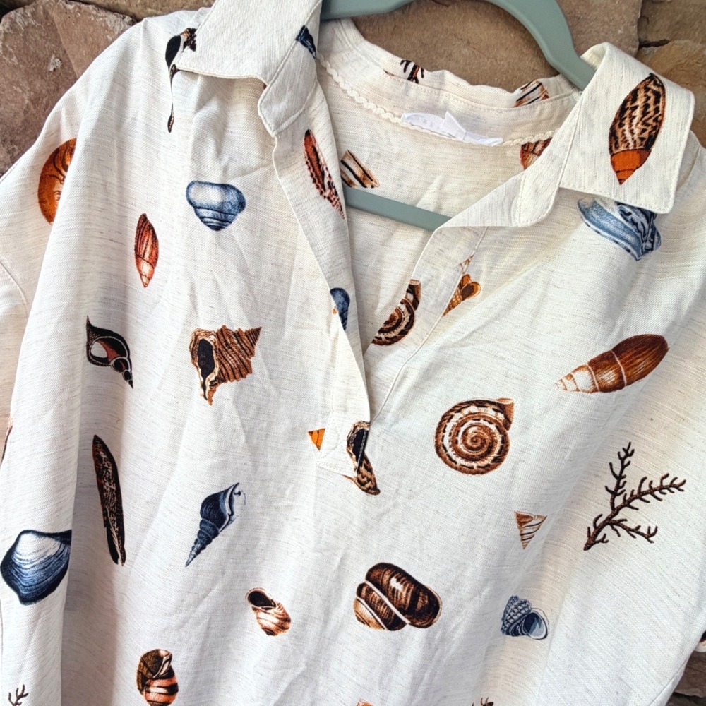 Jane + Delancey Women Medium Short Sleeve Seashell Print Linen Blouse Beach